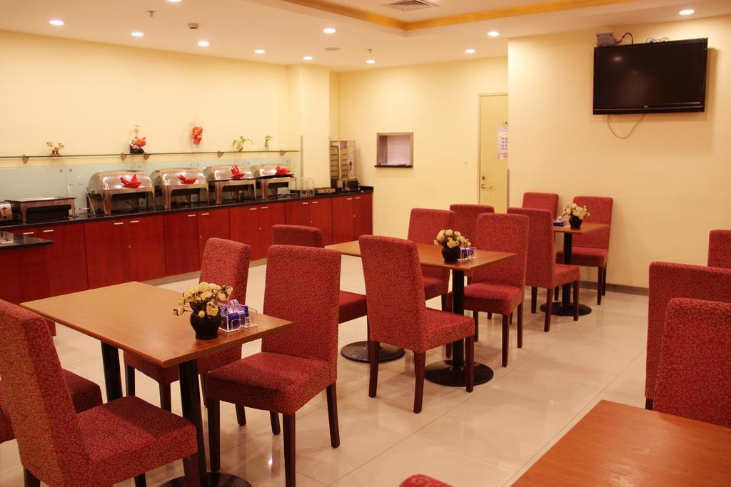 Hanting Express Shenyang Longemont Square Exterior photo
